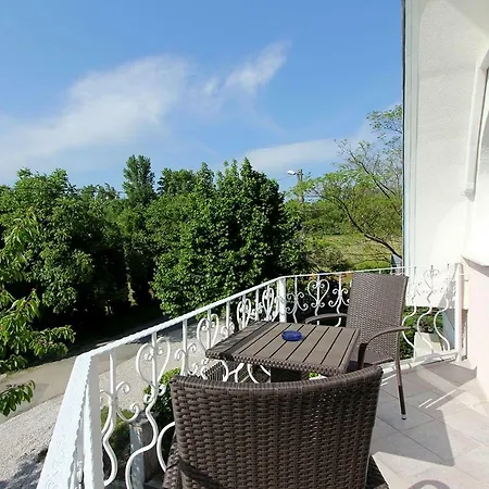 Brill Apartmanhaz Apartment