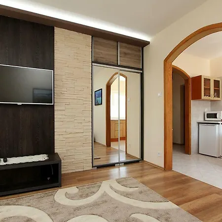 Brill Apartmanhaz Appartamento Hévíz