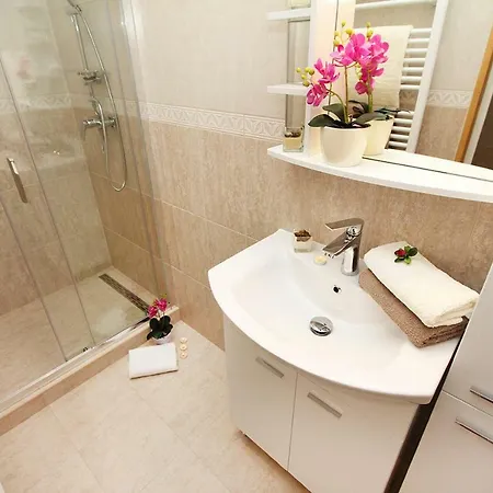 Brill Apartmanhaz Appartamento Hévíz